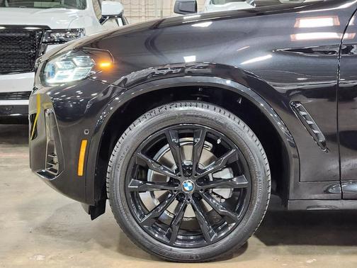 2024 BMW X4 xDrive30i