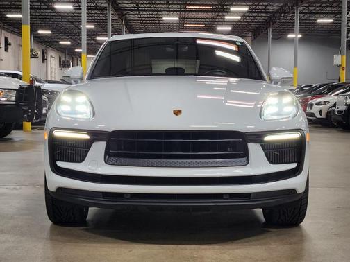 White 2022 Porsche Macan S