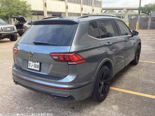 2023 Volkswagen Tiguan 2.0T SE R-Line Black
