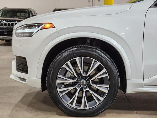 2020 Volvo XC90 T6 Momentum 6 Passenger