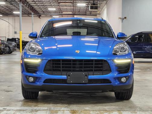 2017 Porsche Macan Base
