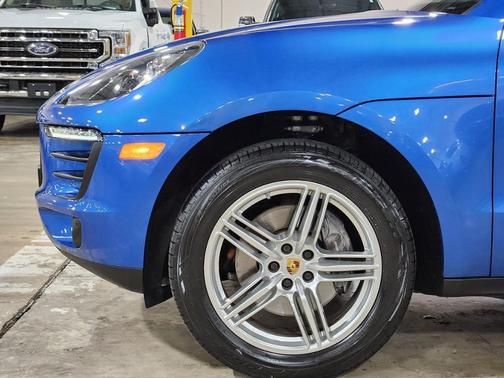 2017 Porsche Macan Base