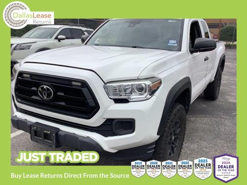 White 2022 Toyota Tacoma SR