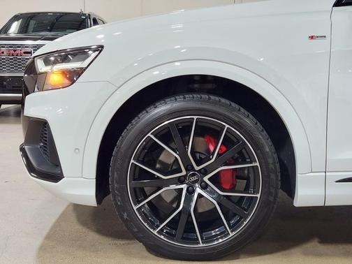 2020 Audi Q8 55 Premium Plus