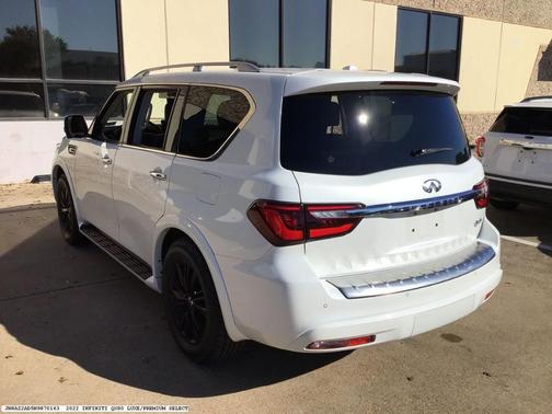 2022 INFINITI QX80 Luxe
