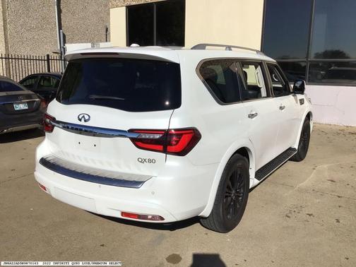 2022 INFINITI QX80 Luxe