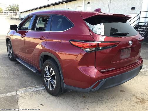 2022 Toyota Highlander XLE