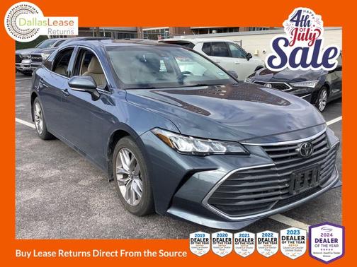 2022 Toyota Avalon XLE