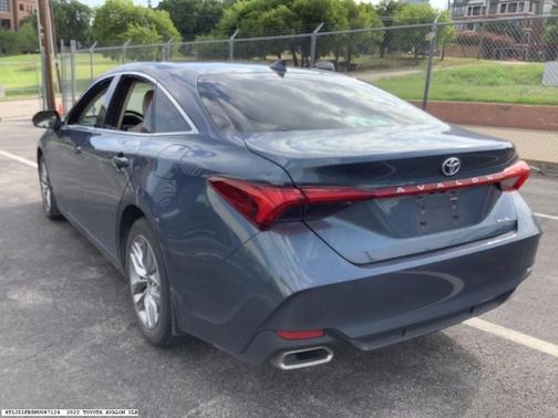 2022 Toyota Avalon XLE