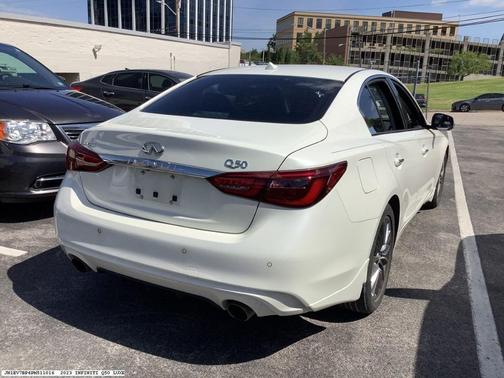 2023 INFINITI Q50 LUXE