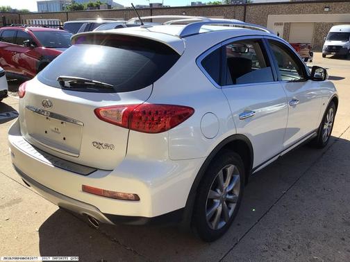 White 2017 INFINITI QX50 Base