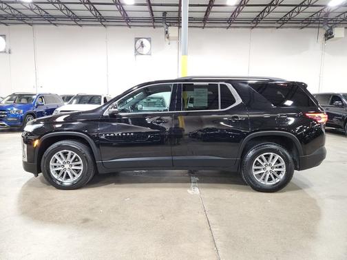 2022 Chevrolet Traverse LT Cloth