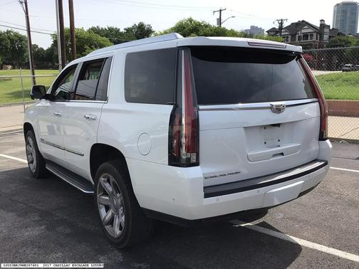 2017 Cadillac Escalade Luxury