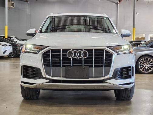 2022 Audi Q7 55 Premium