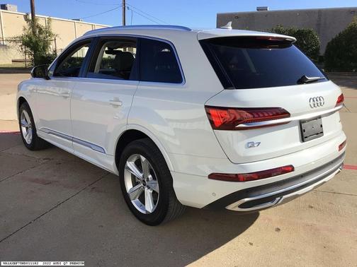 2022 Audi Q7 55 Premium