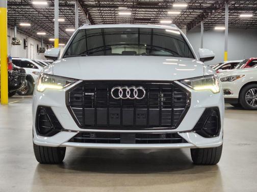2023 Audi Q3 45 S line Premium