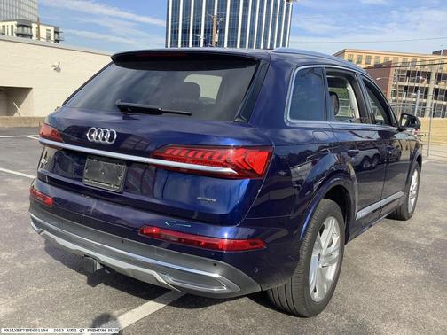 2023 Audi Q7 55 Premium Plus