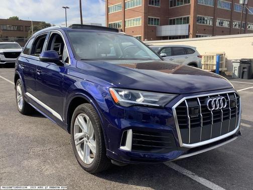 2023 Audi Q7 55 Premium Plus