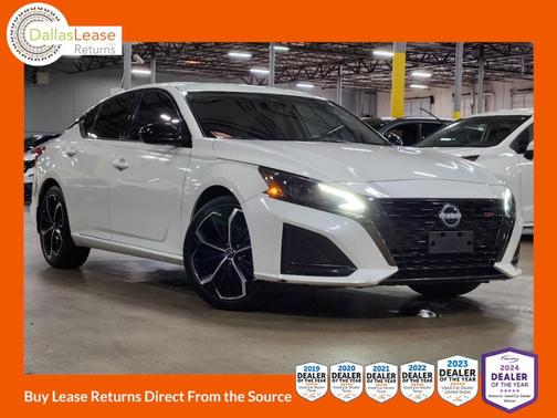 White 2023 Nissan Altima 2.5 SR