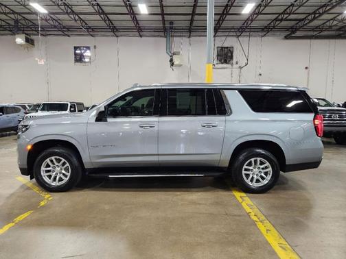 2023 Chevrolet Suburban LS