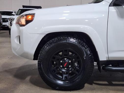 White 2022 Toyota 4Runner SR5 Premium