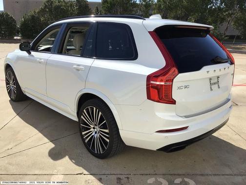 2021 Volvo XC90 T6 Momentum 7 Passenger