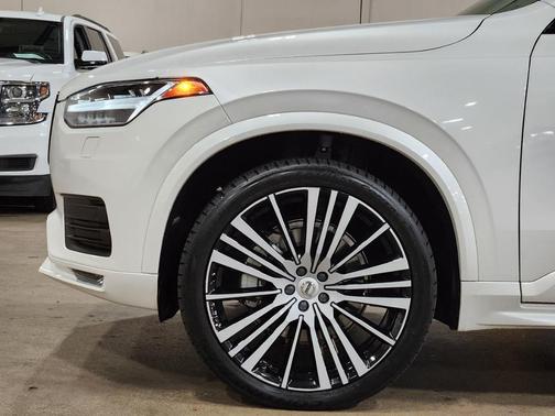 2021 Volvo XC90 T6 Momentum 7 Passenger