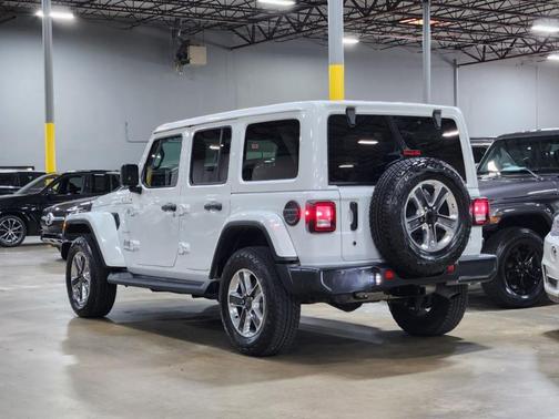White 2019 Jeep Wrangler Unlimited Sahara