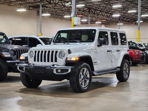 White 2019 Jeep Wrangler Unlimited Sahara
