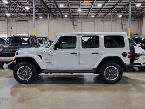 White 2019 Jeep Wrangler Unlimited Sahara