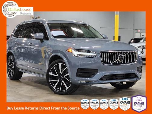 2022 Volvo XC90 T6 Momentum 7 Passenger