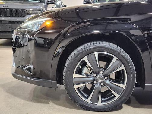 2023 Lexus UX 250h Premium