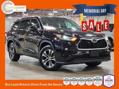 Black 2021 Toyota Highlander XLE