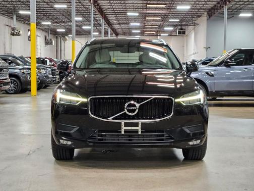 2021 Volvo XC60 T6 Momentum