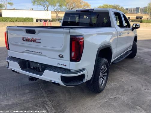 2022 GMC Sierra 1500 Limited AT4