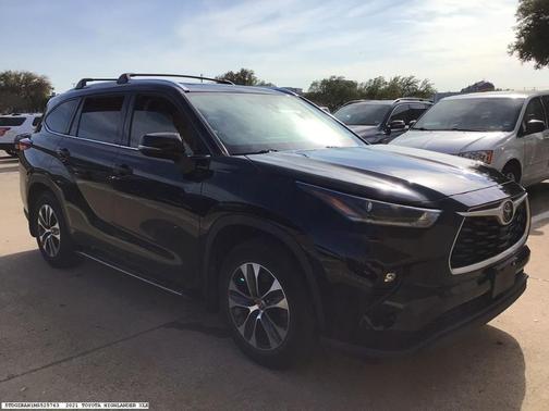 2021 Toyota Highlander XLE