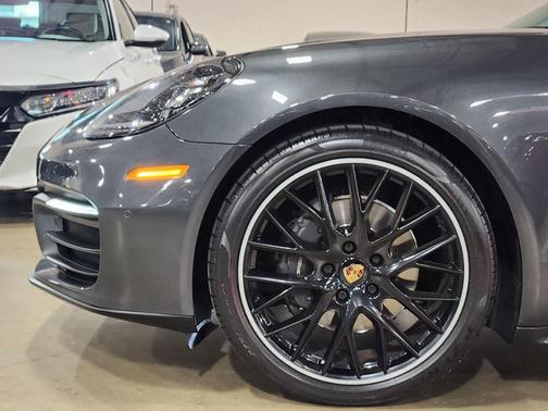 2021 Porsche Panamera 4