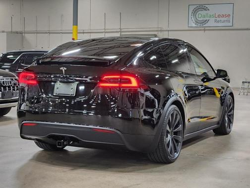 2022 Tesla Model X Base