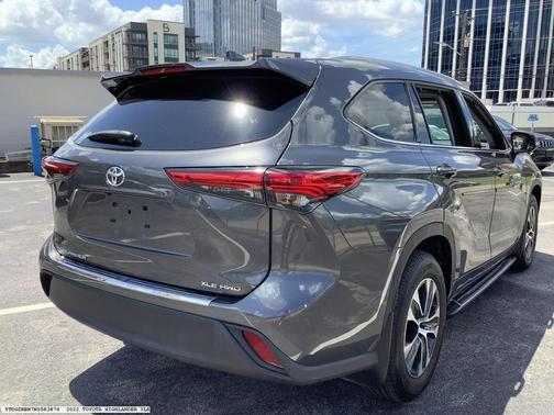 2022 Toyota Highlander XLE