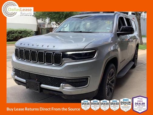 2023 Jeep Wagoneer Base