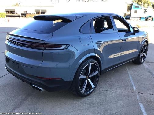 2024 Porsche Cayenne AWD