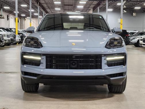 2024 Porsche Cayenne AWD