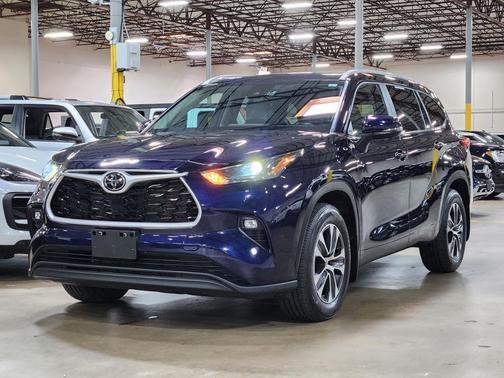 2023 Toyota Highlander XLE