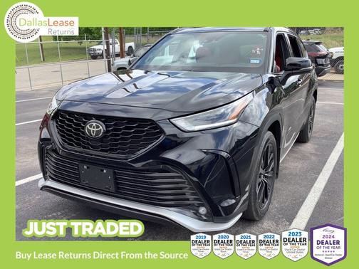 Black 2024 Toyota Highlander XSE