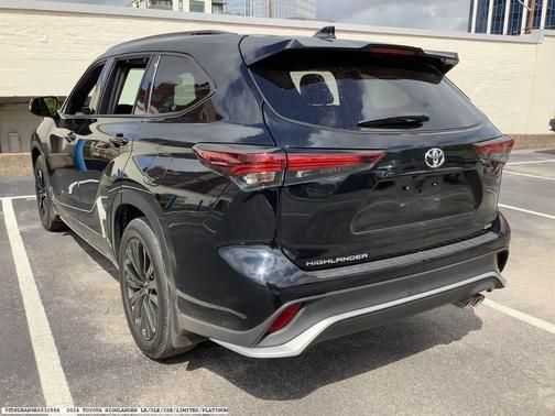 Black 2024 Toyota Highlander XSE