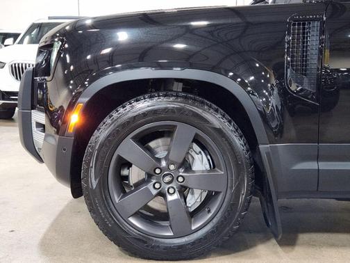 2024 Land Rover Defender P400 S