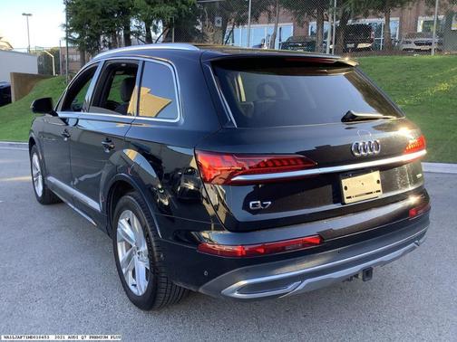 2021 Audi Q7 45 Premium Plus