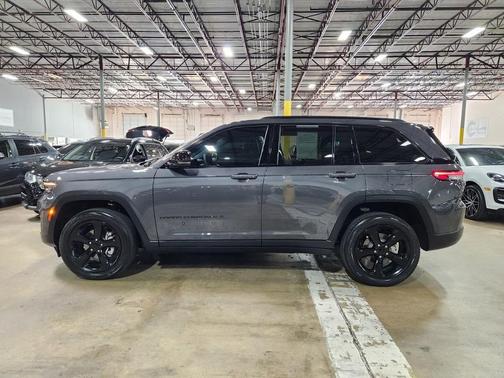 2023 Jeep Grand Cherokee Altitude