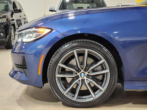 2022 BMW 330 i