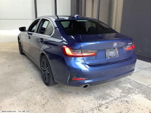 2022 BMW 330 i